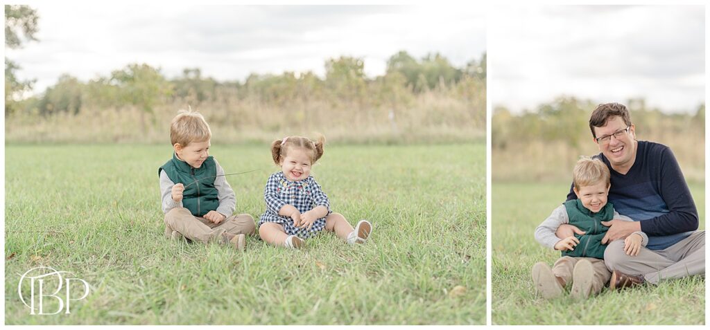 Siblings playing taken by Prince William County, Virginia fall minis photographer