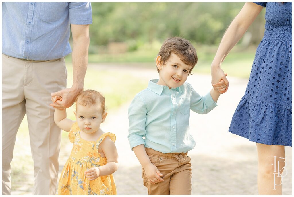 Siblings during garden spring minis