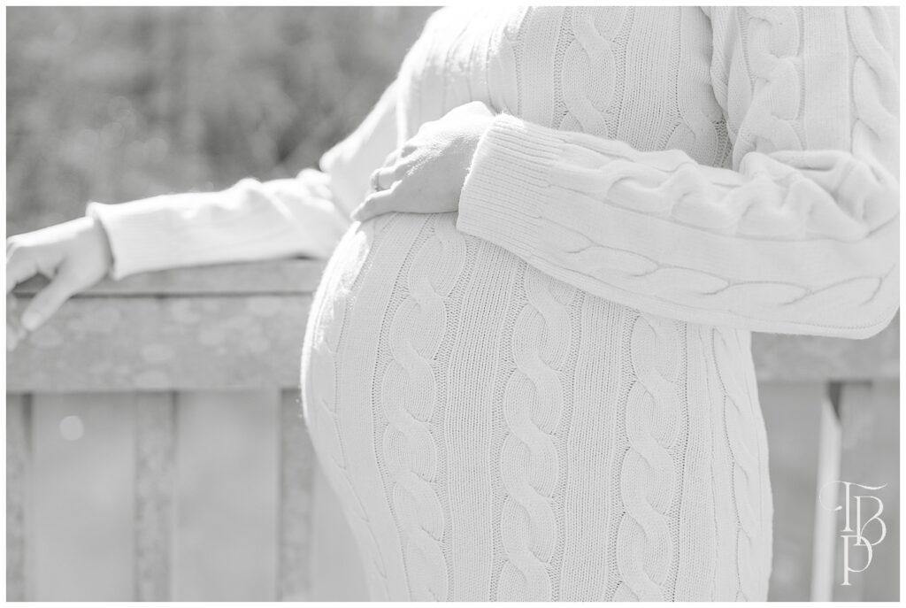 Close up of expecting mom's belly